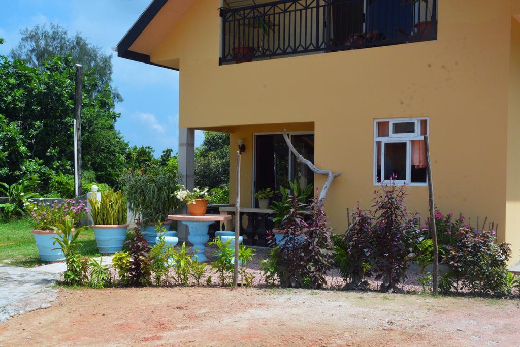 Mountain Lodge Anse Volbert Village Kültér fotó