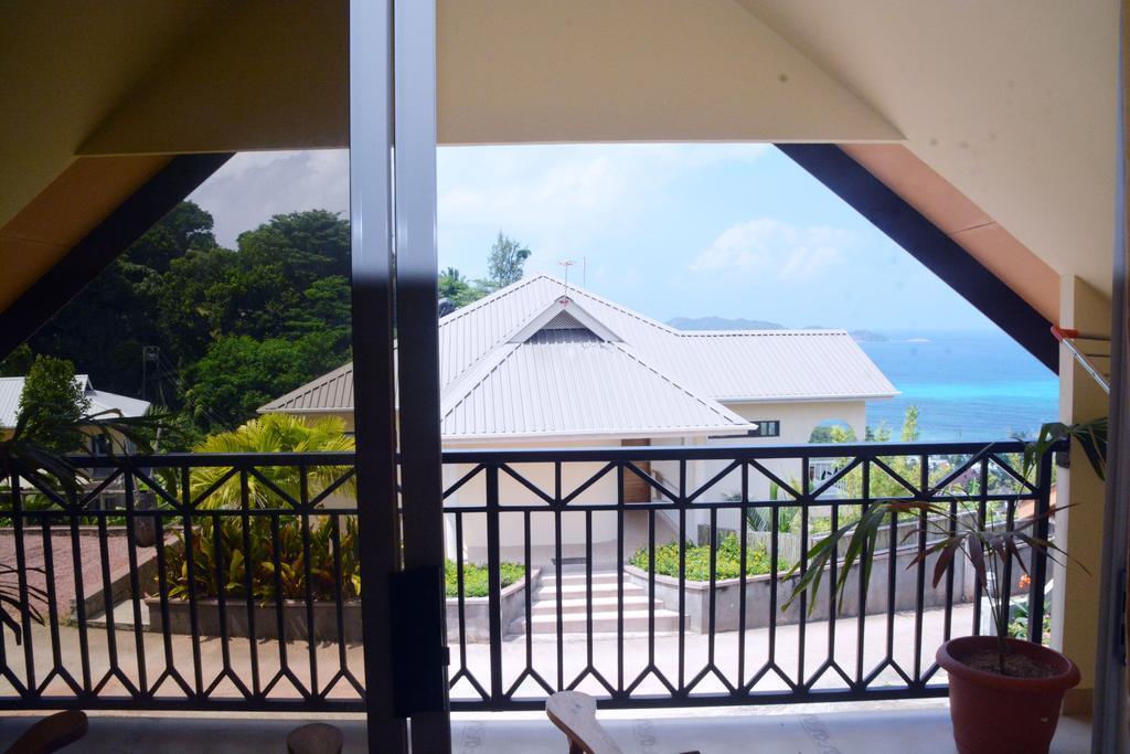 Mountain Lodge Anse Volbert Village Kültér fotó