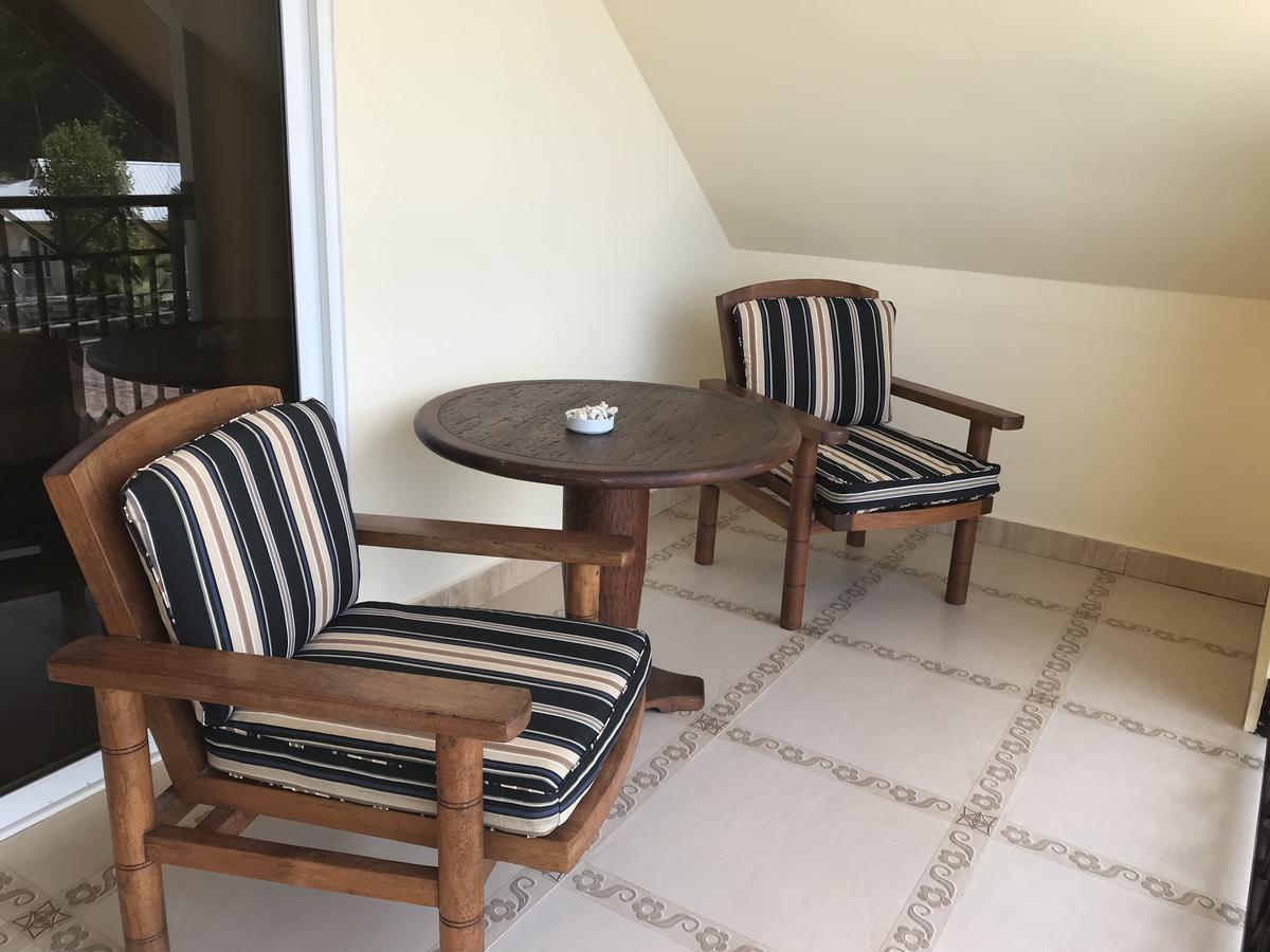 Mountain Lodge Anse Volbert Village Kültér fotó