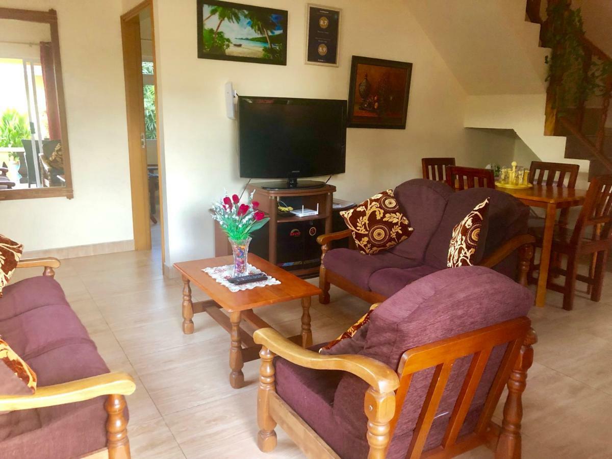 Mountain Lodge Anse Volbert Village Kültér fotó