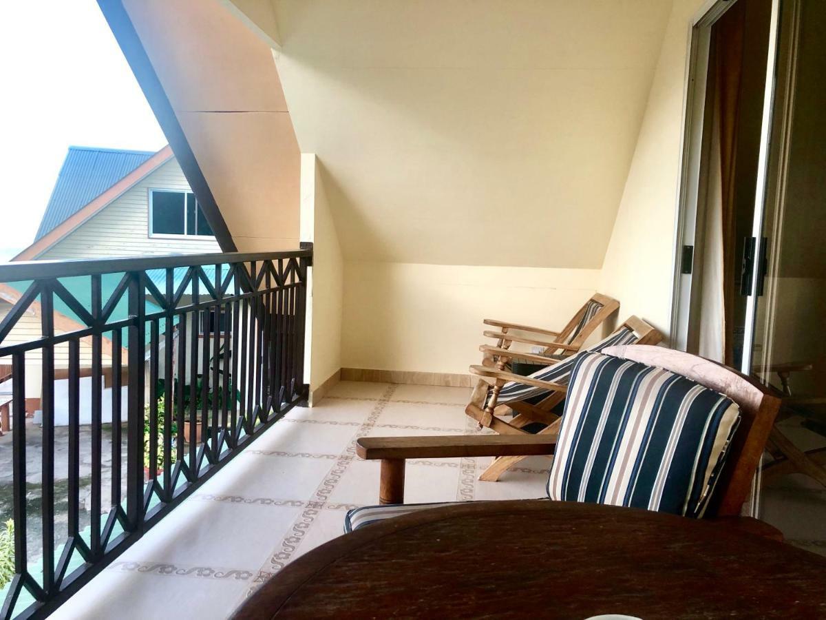 Mountain Lodge Anse Volbert Village Kültér fotó