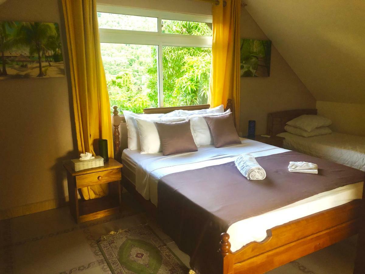 Mountain Lodge Anse Volbert Village Kültér fotó