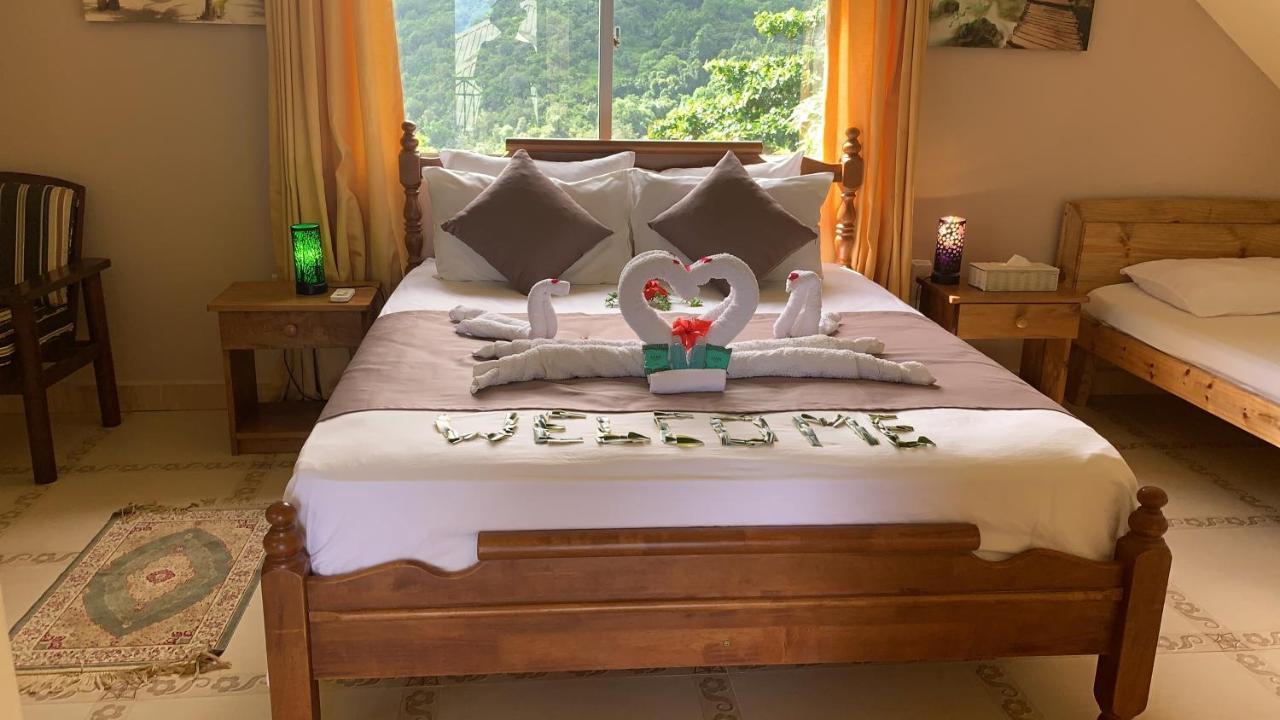 Mountain Lodge Anse Volbert Village Kültér fotó